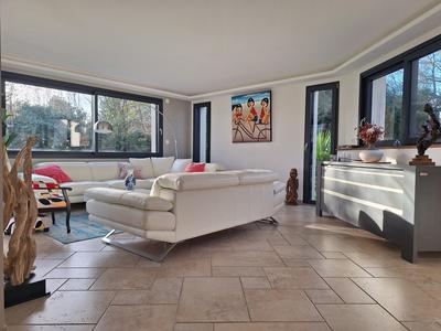 Maison contemporaine - 173 m² - 6 pièces