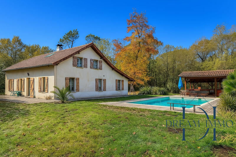 Maison ancienne - 238 m² - 5 pièces