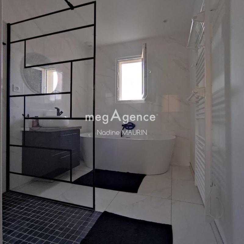 Maison traditionnelle - 85 m² - 4 pièces