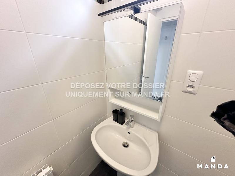 Chambre - 9 m² - 4 pièces