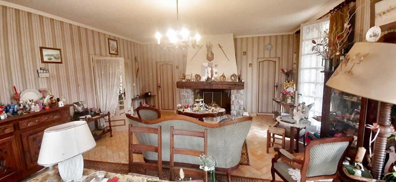 Maison - 215 m² - 8 pièces