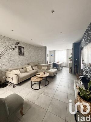 Maison - 90 m² - 5 pièces