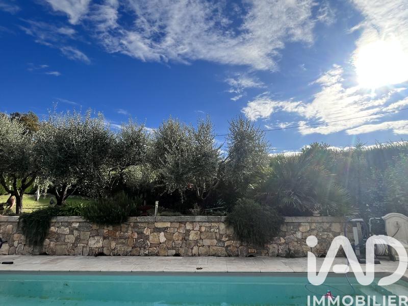 Maison - 142 m² - 5 pièces