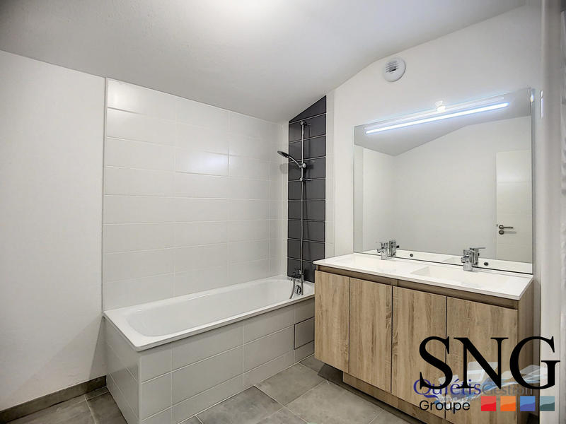 Appartement - 92 m² - 4 pièces