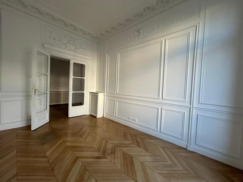 Appartement - 187 m² - 5 pièces