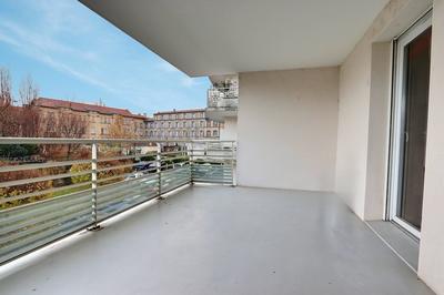 Appartement - 82 m² - 3 pièces