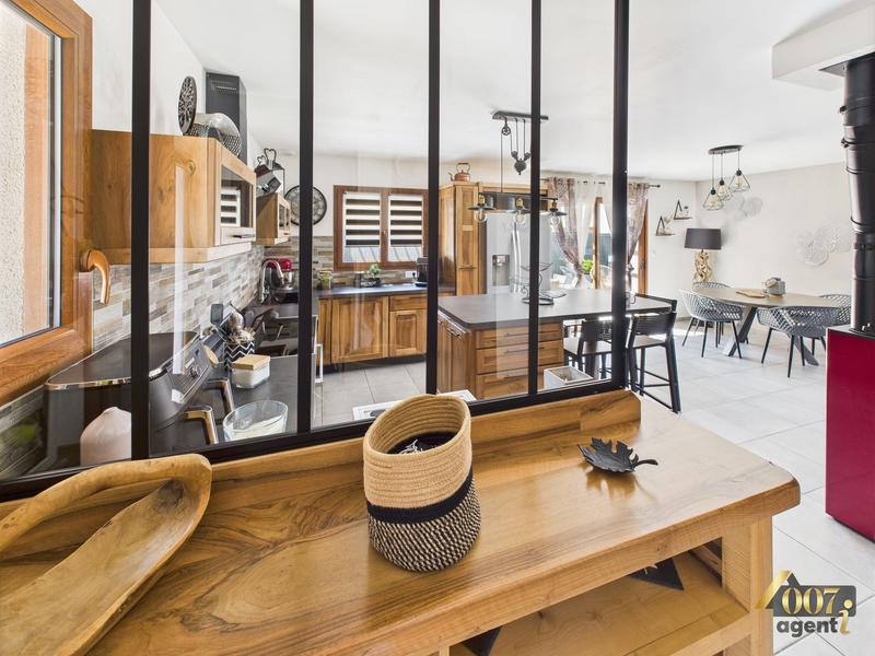 Maison - 101 m² - 5 pièces