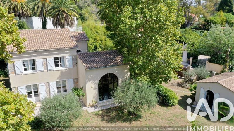 Maison - 152 m² - 5 pièces