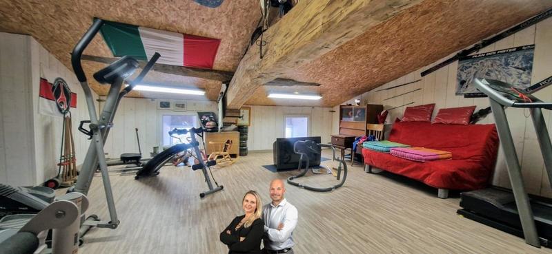 Maison - 303 m² - 8 pièces