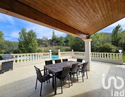 Maison - 135 m² - 6 pièces