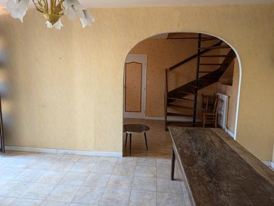 Maison - 74 m² - 5 pièces