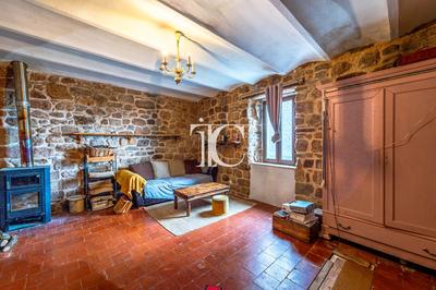 Maison - 275 m² - 11 pièces