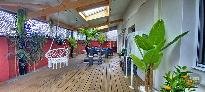 Maison - 96 m² - 5 pièces