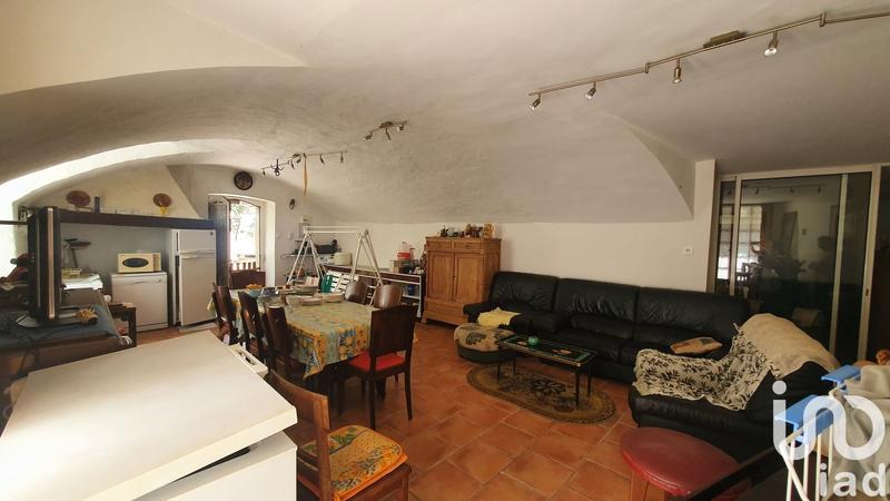 Maison de village - 250 m² - 8 pièces