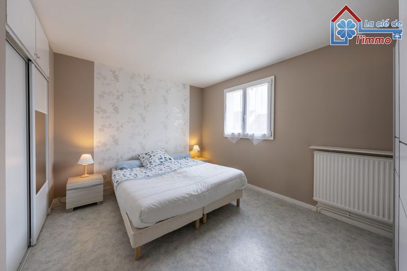 Maison traditionnelle - 87 m² - 4 pièces