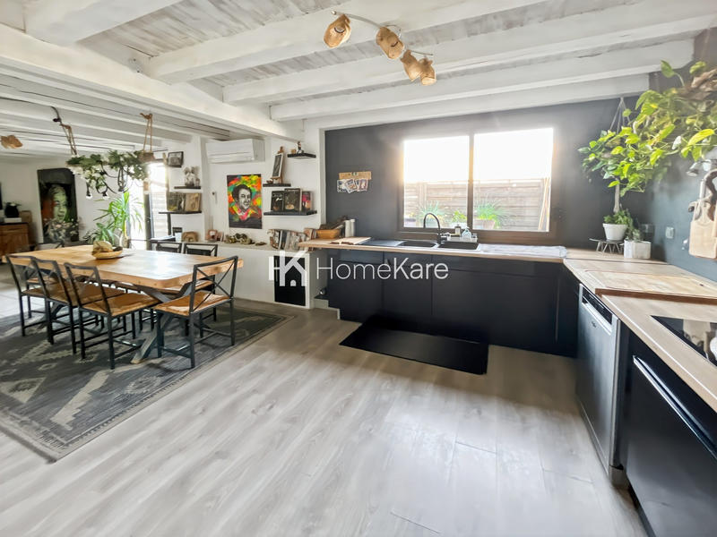 Maison - 200 m² - 7 pièces