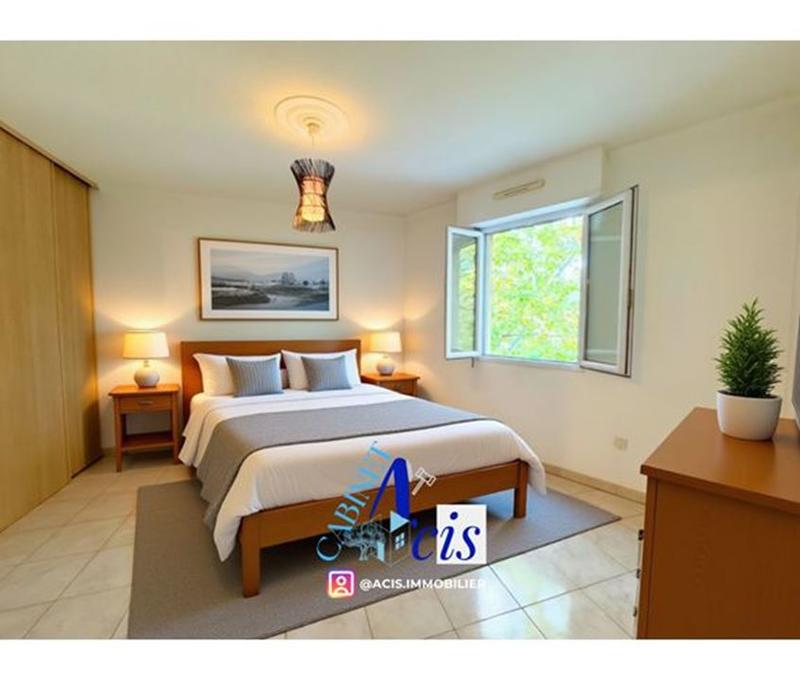 Appartement - 100 m² - 4 pièces