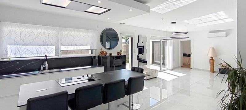 Maison - 160 m² - 5 pièces