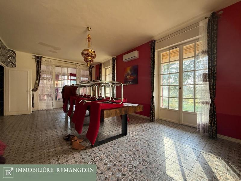 Villa - 517 m² - 16 pièces