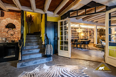 Maison - 600 m² - 12 pièces