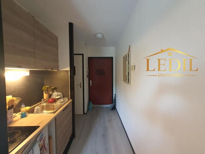 Studio - 21 m² - 1 pièce