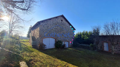 Maison ancienne - 256 m² - 8 pièces