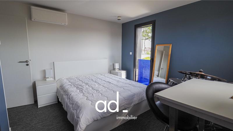 Maison contemporaine - 271 m² - 8 pièces