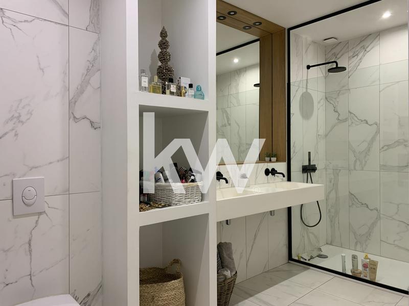 Appartement - 100 m² - 4 pièces