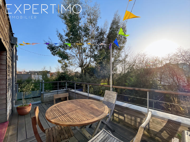 Maison - 202 m² - 12 pièces