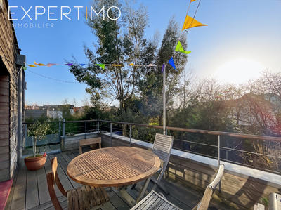 Maison - 202 m² - 12 pièces