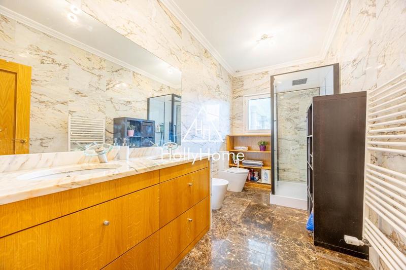 Maison ancienne - 213 m² - 6 pièces