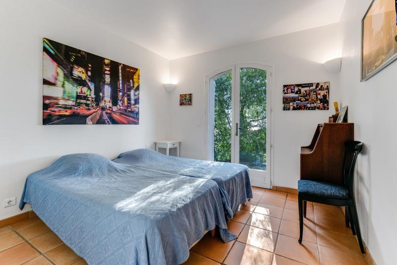 Villa - 153 m² - 6 pièces