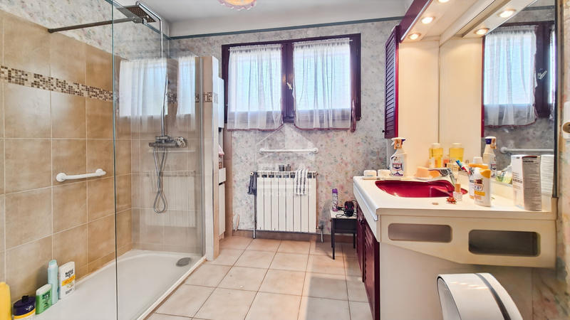 Maison - 183 m² - 5 pièces