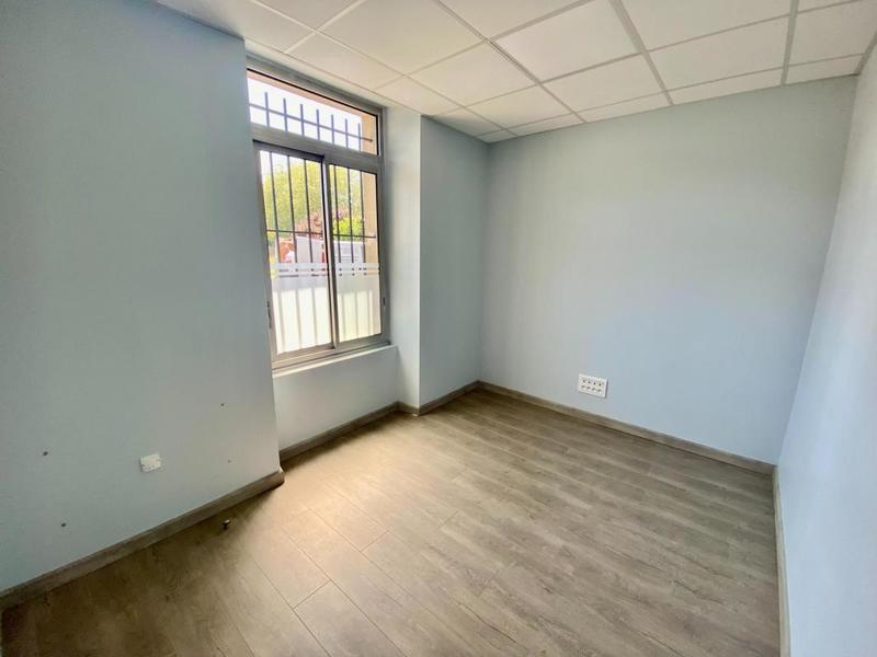 Bureau - 71 m² - 5 pièces