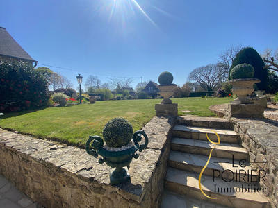 Maison - 159 m² - 7 pièces