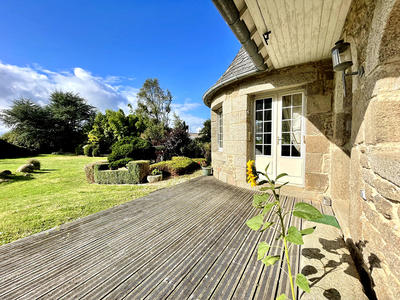 Maison - 206 m² - 8 pièces