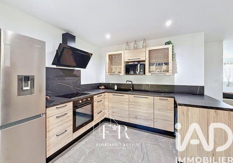 Maison - 90 m² - 3 pièces