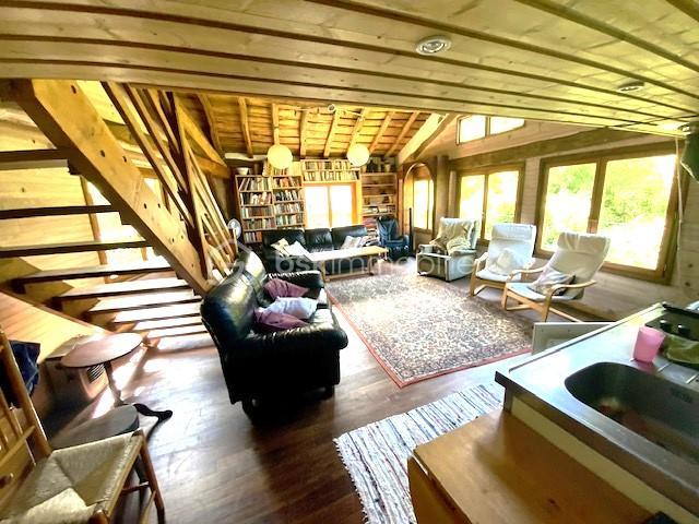 Demeure - 303 m² - 15 pièces