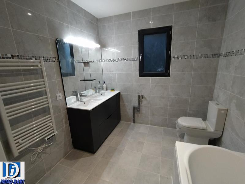 Maison - 98 m² - 4 pièces