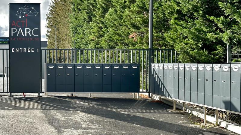 Local d'activités - 240 m² - 6 pièces