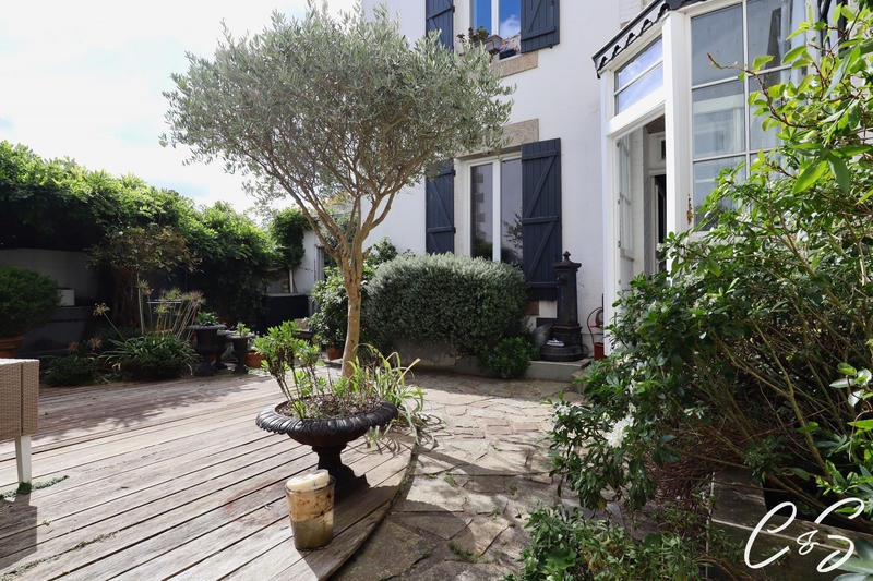 Maison - 141 m² - 6 pièces