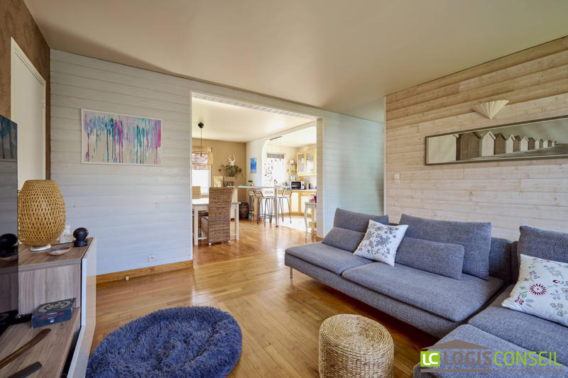 Maison - 152 m² - 8 pièces