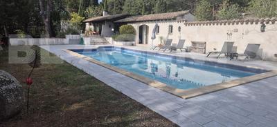 Propriété - 304 m² - 11 pièces