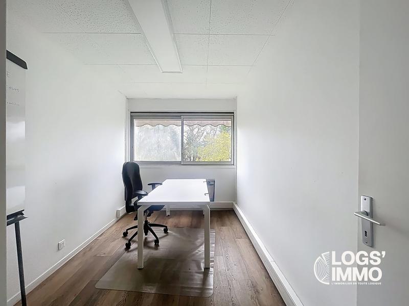 Bureau - 150 m² - 7 pièces