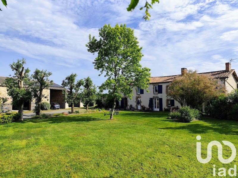 Maison - 180 m² - 6 pièces