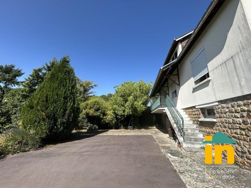 Maison de ville - 130 m² - 6 pièces