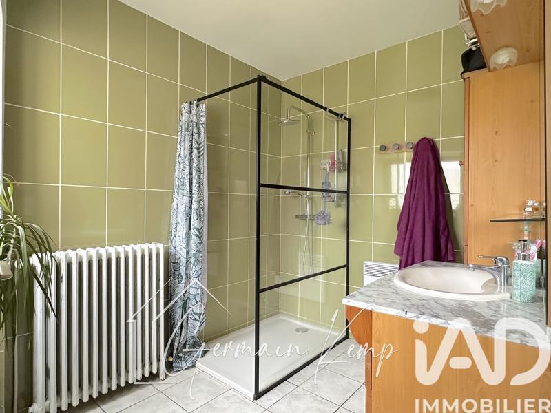 Maison - 250 m² - 9 pièces