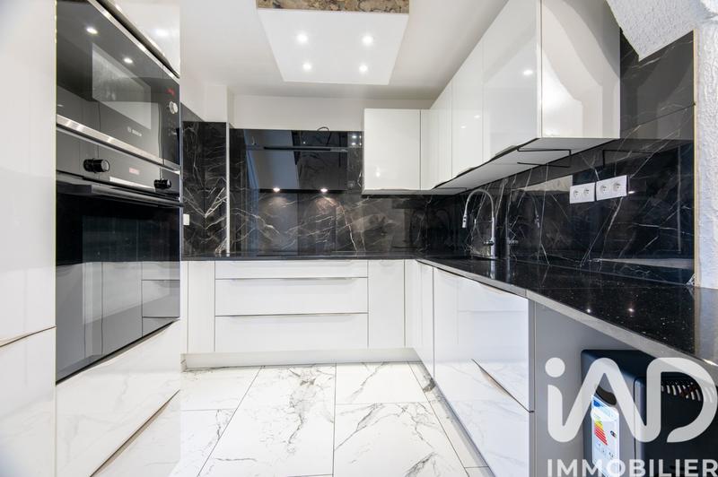 Maison de ville - 104 m² - 6 pièces