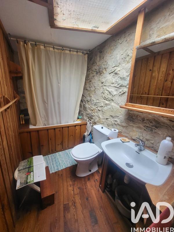 Maison - 227 m² - 7 pièces