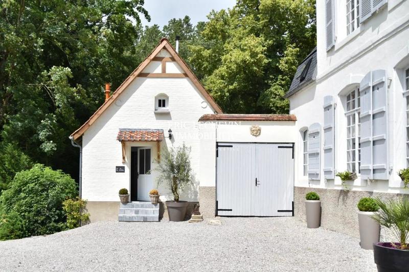 Château - 350 m² - 10 pièces